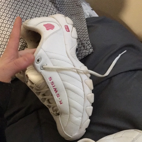 Shoes - Picture 5 of 6